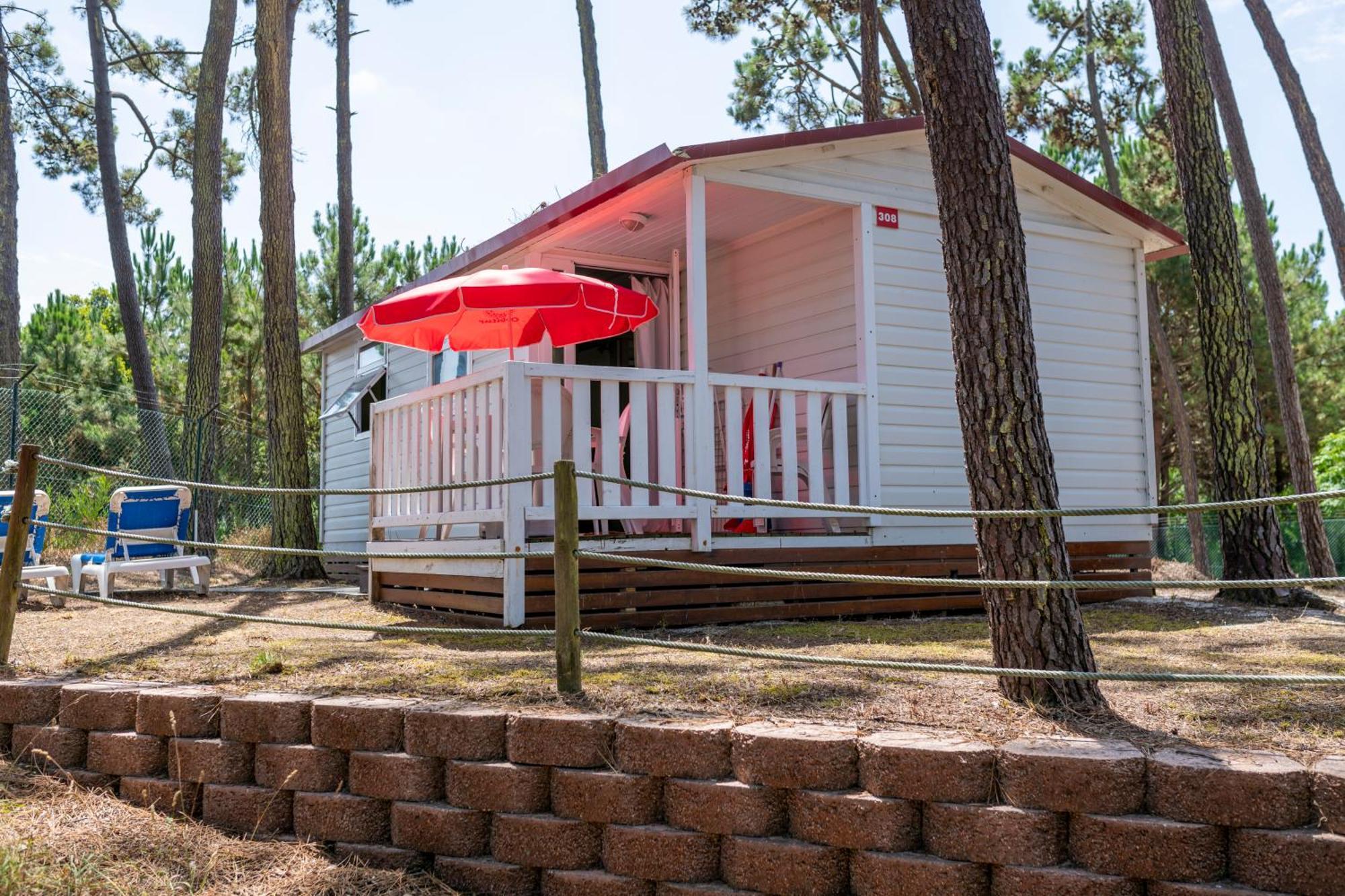 Готель Parque De Campismo Orbitur Сан-Жасінту Екстер'єр фото